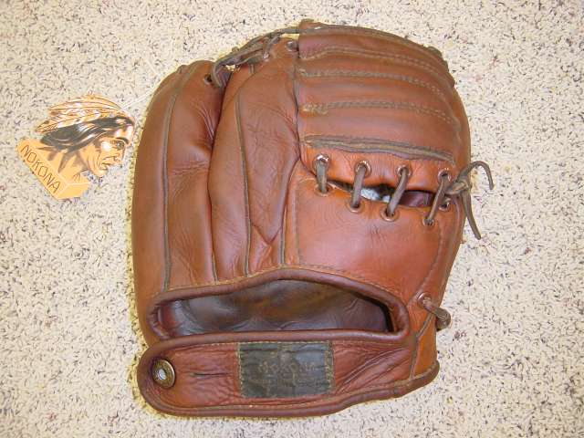 Larry Bettencourt Nokona G17 Back